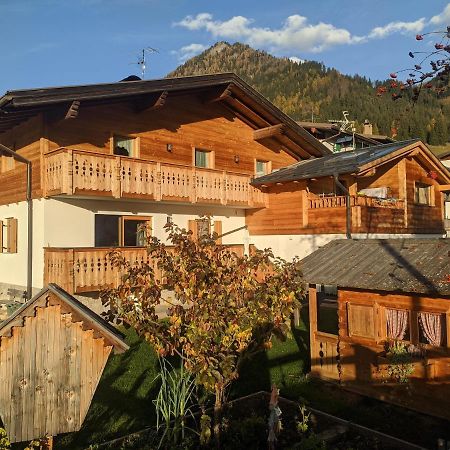 Apartamento Ciasa Giorgina Pozza di Fassa Exterior foto